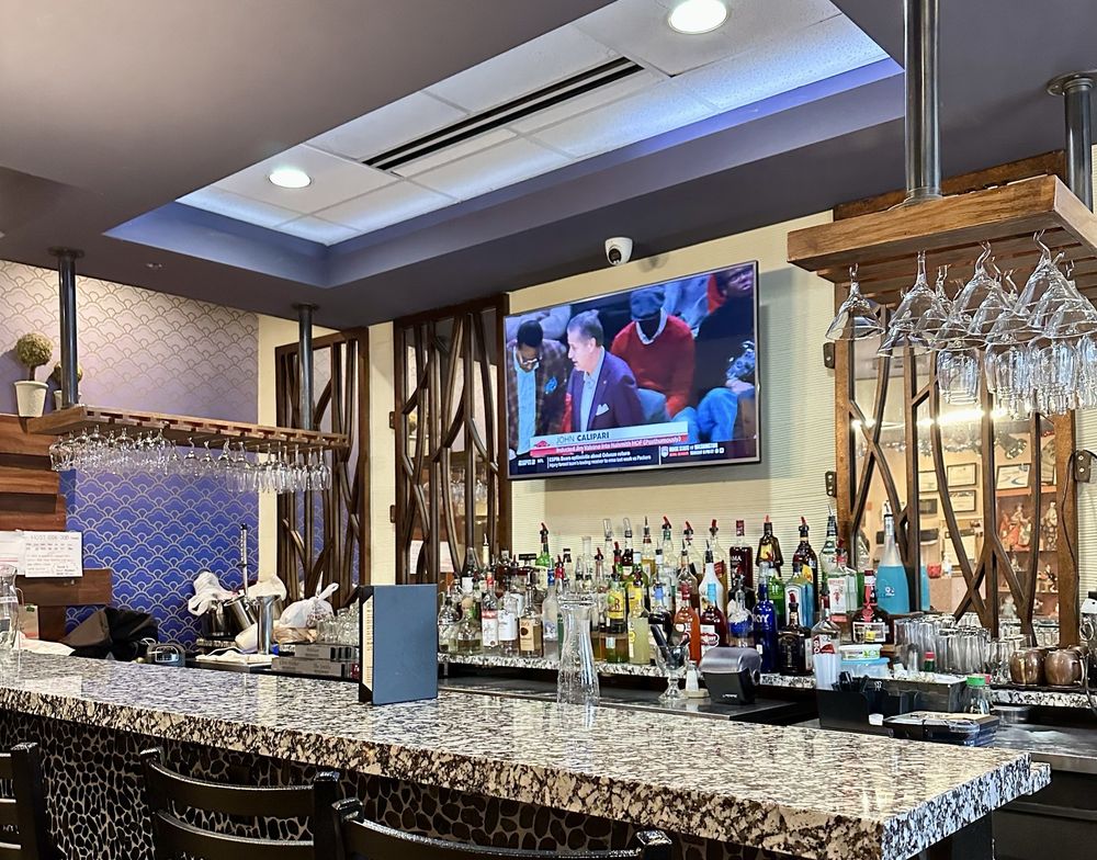 Jinbeh Lewisville location interior bar