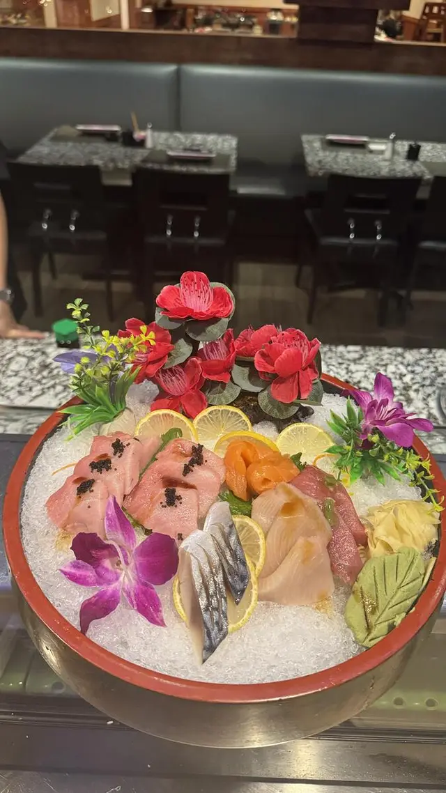Premium sashimi and omakase selection at Jinbeh